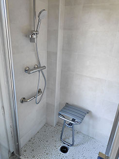 Salle de bain moderne - C'A Neuf